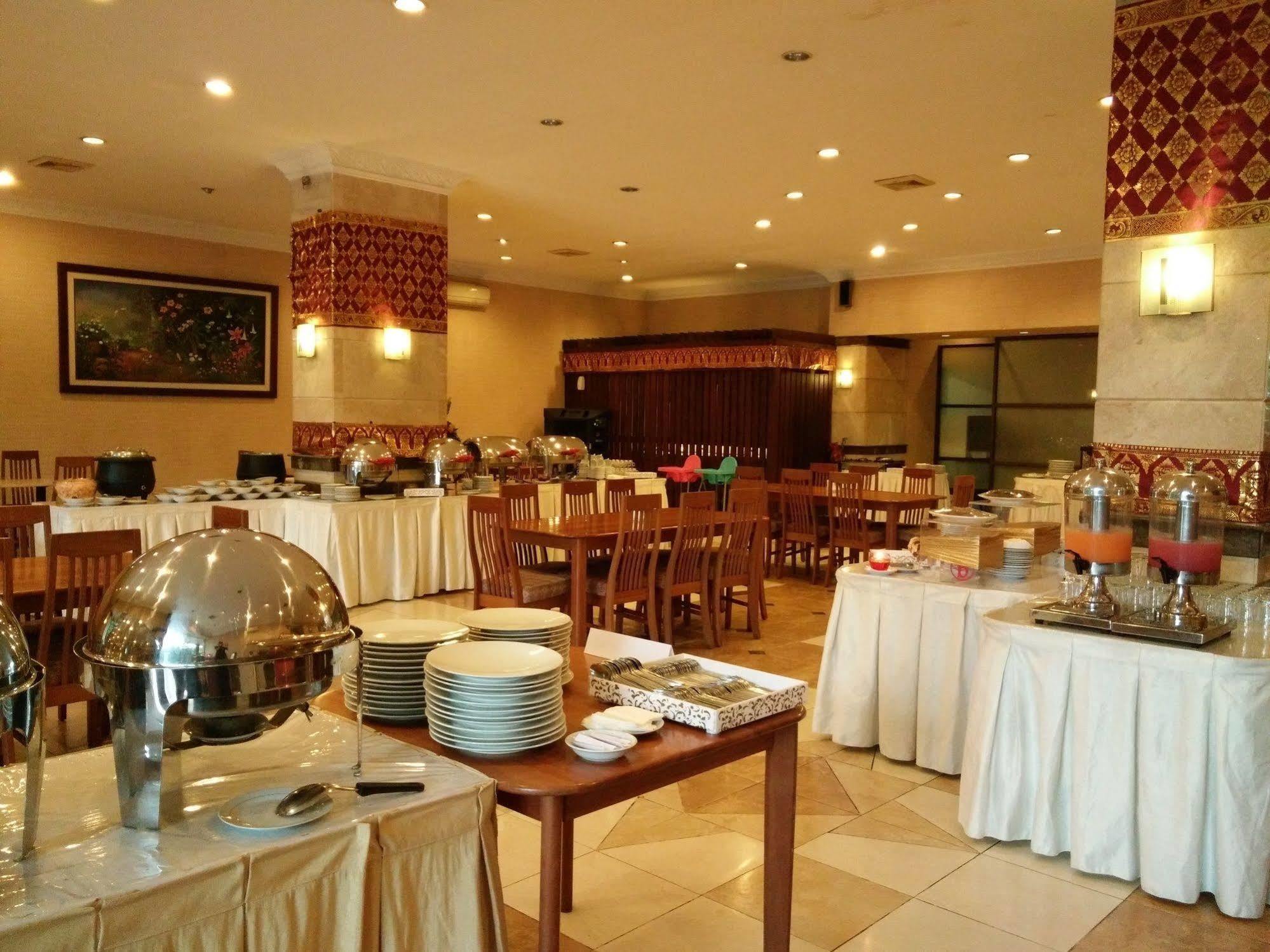 Hotel Bali World