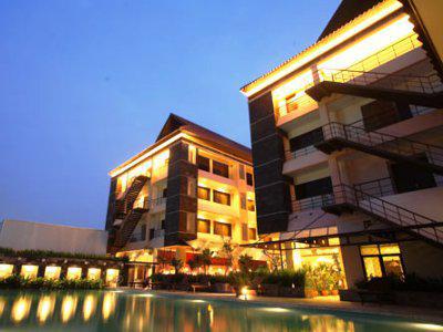 Hotel Bali World 3*