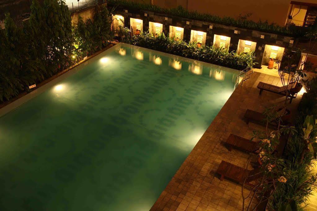 Hotel Bali World